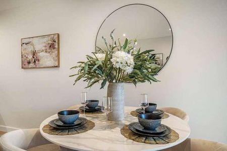 Chertsey, Surrey, KT16 - Photo 3