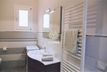 Casa con terrazzo vista mare