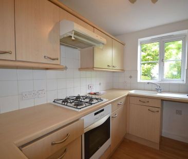 2 bedroom mews to rent - Photo 5