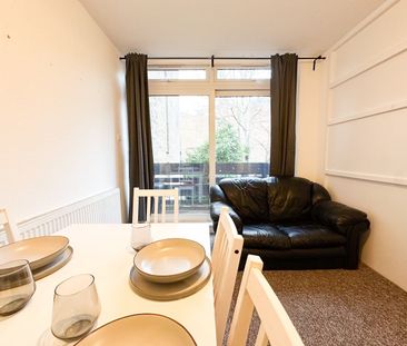 Room in a Shared House, Windsor Crescent, HA9 - Photo 2