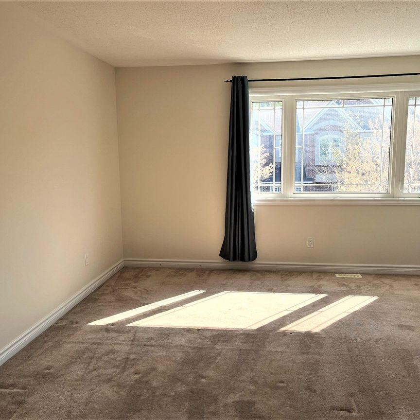For Lease - 105 TACOM Circle, Barrhaven, Ontario - Photo 1