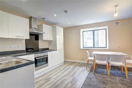 2 bedroom apartment to rent - Photo 4