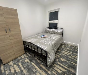 Compact Single - Photo 6