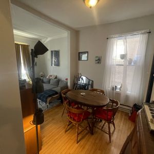 Petite Italie - 3 1/2 Avec Cour Arrière - Photo 2