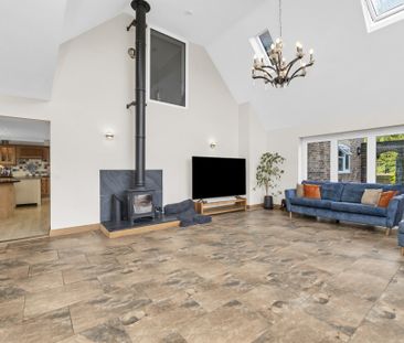 Bury St. Edmunds, Bradfield Combust - Photo 2