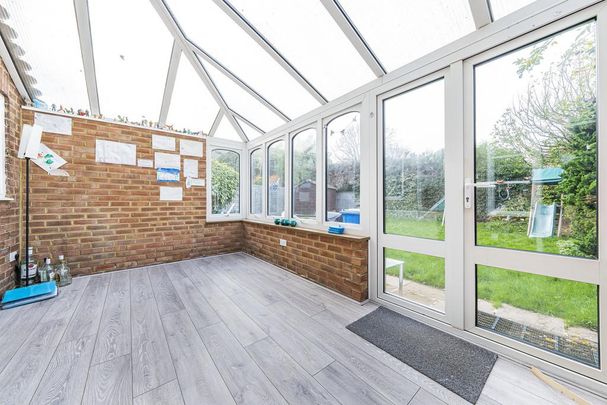 3 bedroom semi-detached house to rent - Photo 1