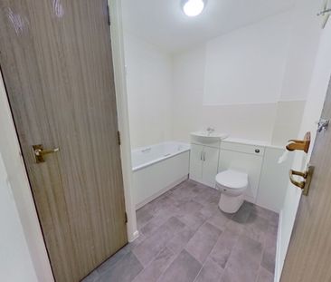 2 bedroom Flat - Tudor Close, Hatfield - Photo 4