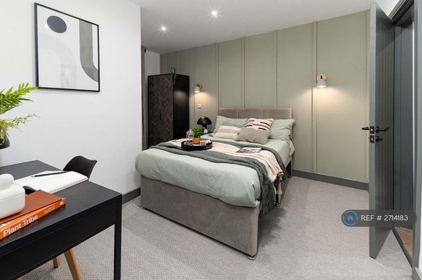 1 bedroom in a house share to rent - Photo 1