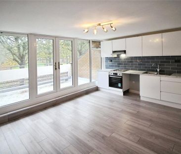 3 bedroom flat to rent - Photo 3