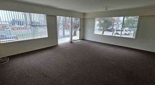 1 bed 1 bath with parking water and lawns - Photo 1