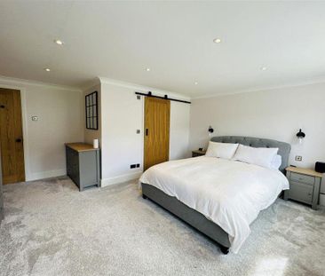 4 bedroom detached house to rent - Photo 5