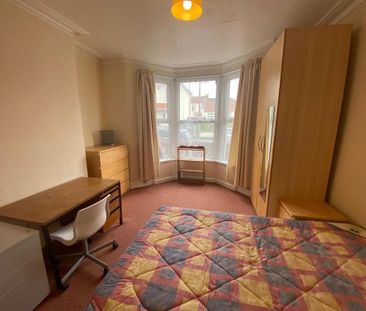 5 bedroom terraced house to rent - Photo 4