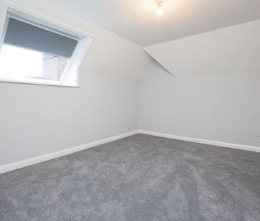 1 bed flat to rent in Fir Vale Road, Bournemouth, BH1 - Photo 2