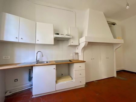 Location Appartement 3 pièces 81m² AVIGNON 84000 - Photo 5