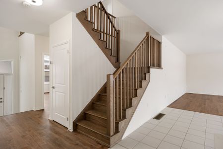 For Lease - 3773 Sunbank Crescent, Severn, Ontario - Photo 2