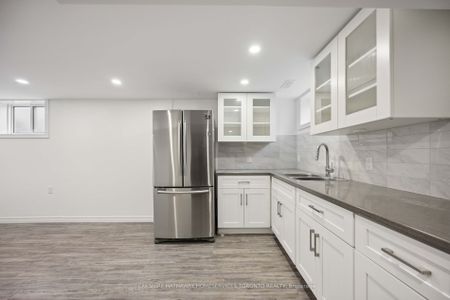 Detached Home For Lease | E8128696 - Photo 4