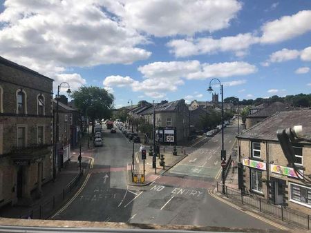 Lees Road, Mossley, OL5 - Photo 5