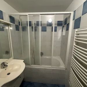 Schöne helle Wohnung zu vermieten - Photo 1
