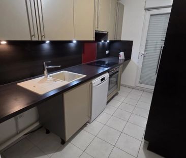 Location Appartement 3 pièces à Évry-Courcouronnes - Photo 1