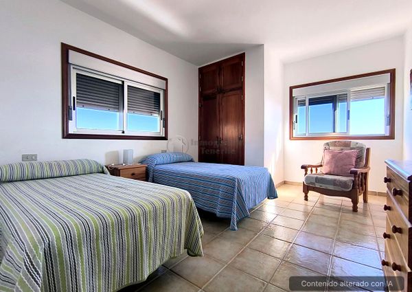 **To rent in Las Galletas, 2 bedroom apartment