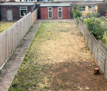 3 bedroom terraced house to rent - Photo 2