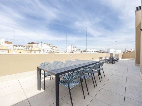 1 bedroom luxury penthouse for rent in Valencia, Spain - Photo 1