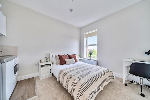 Studio to rent - Photo 1