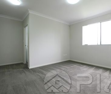 Spacious 3-Bedroom Apartment for Rent – Prime Location in Westmead - Photo 5