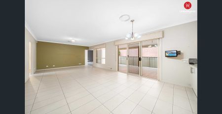 ''A'' GRADE LOCATION & GORGEOUS HOME! - Photo 2