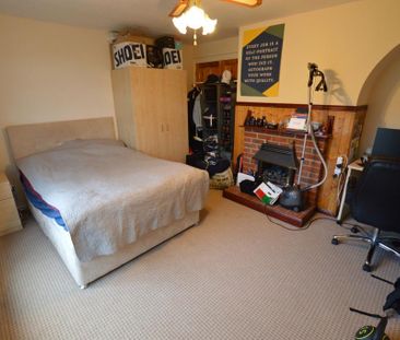 3 bedroom semi-detached house to rent - Photo 3