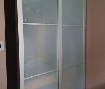 1 bedroom in a flat share to rent - Photo 4