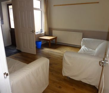 4 bedroom terraced house to rent - Photo 6