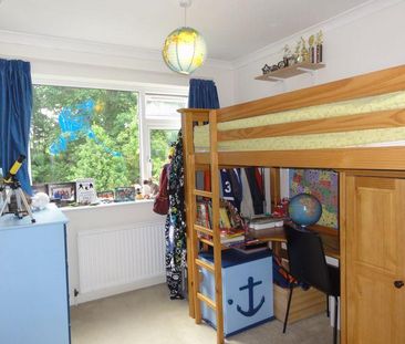 4 bedroom detached house to rent - Photo 4