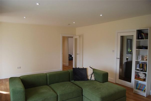 4 bedroom bungalow to rent - Photo 1