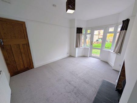 3 bedroom semi-detached house to rent - Photo 2