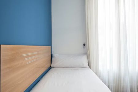 Calle de las Hileras, Madrid, Community of Madrid 28013 - Photo 2