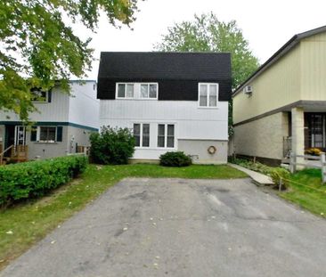 For Lease - 4 Gatsby Square, Brampton, Ontario - Photo 6