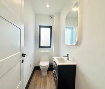 2 bedroom penthouse to rent - Photo 6