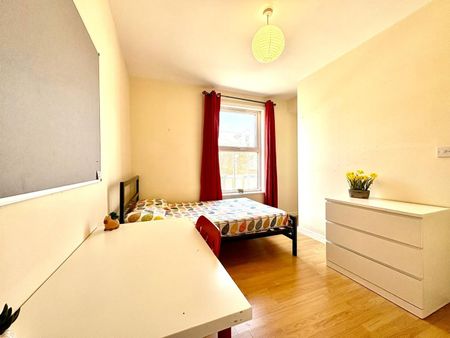 5 Bed Terraced House, Pomona St, S11 - Photo 3