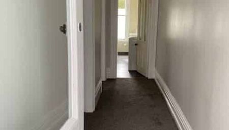 1BR Flat in Vibrant Mt. Cook - Photo 5