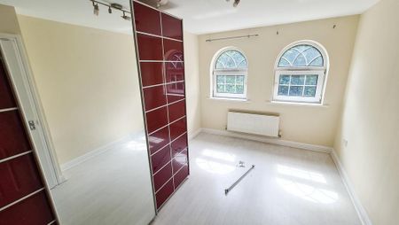 4 bedroom detached house to rent - Photo 2