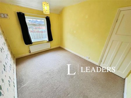 3 bedroom semi-detached house to rent - Photo 5