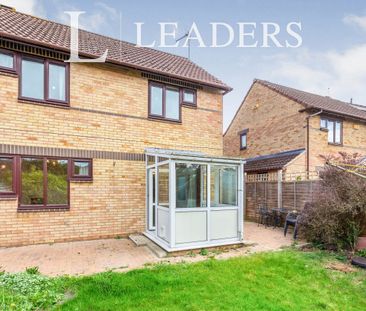 3 bedroom house to rent Engaine Drive, Shenley Church End, Milton K... - Photo 6