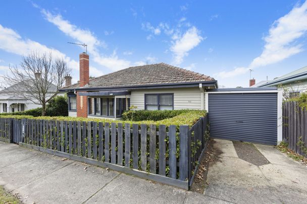 702 Ligar St, Soldiers Hill VIC 3350 - Photo 1