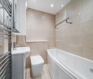 3 bedroom apartment to rent - Photo 6