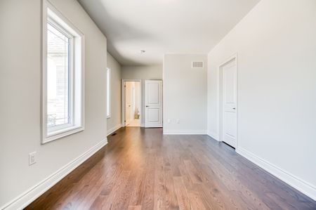 For Lease - 160 Winthrop Crescent, Vaughan, Ontario - Photo 3