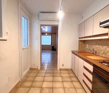 Woning met 2 slaapkamers en koer. - Foto 1