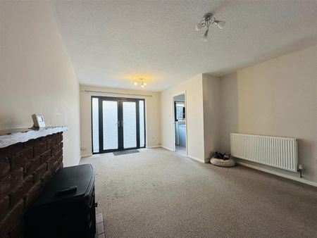 Churchdale Close, Nuneaton, CV10 - Photo 2