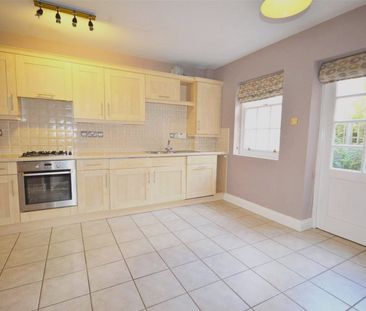 3 bedroom terraced house to rent - Photo 5