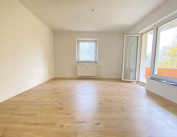 Erdgeschosswohnung mit großem Balkon und einem Monat mietfrei - Photo 1